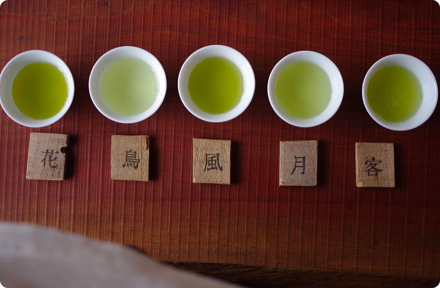 Người tham gia phải đoán tên và xuất xứ của 5 loại trà.