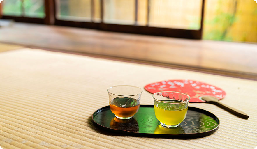 Toucha đấu trà Nhật Bản.