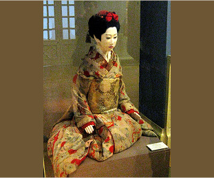 Búp bê Matsu Morooka do Kawashima Jinbei tạo ra theo yêu cầu của Thiên hoàng Minh Trị và tặng cho Thái tử Nicholas như một lời xin lỗi về Sự kiện Otsu.